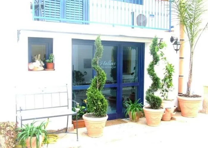 Bed & Breakfast Hellas Makari 3*