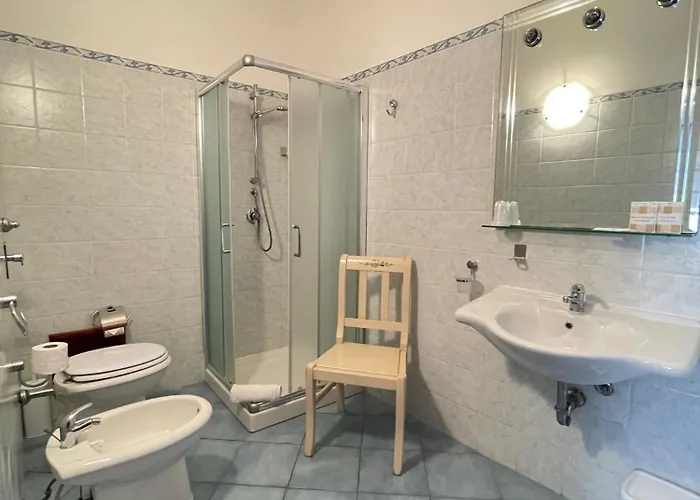 住宿加早餐酒店 Hellas Makari 3*