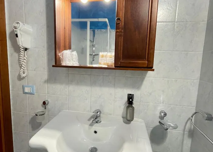 Hellas Makari 住宿加早餐酒店 3*